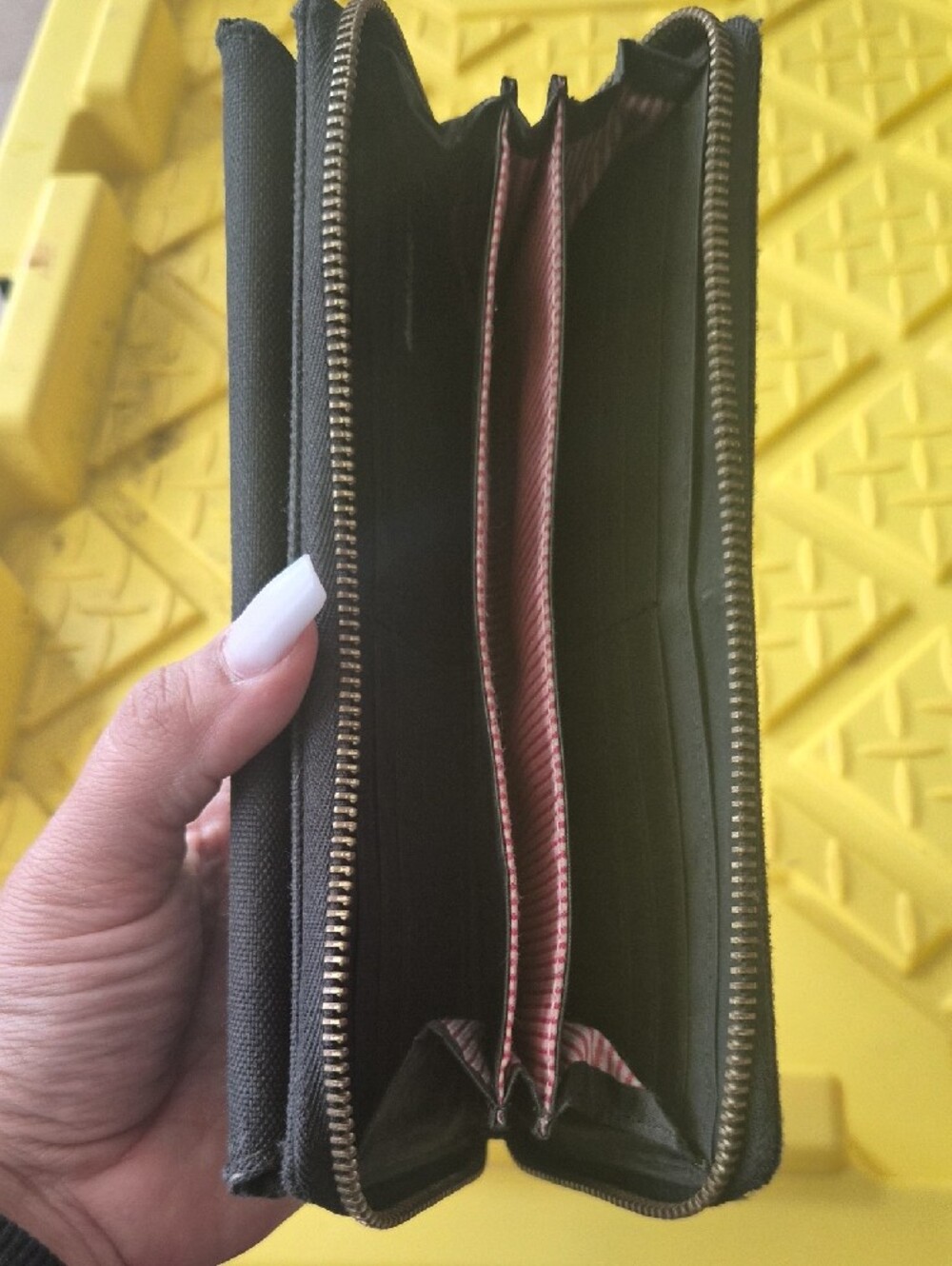 HERSEL Black Wristlet Wallet with Snap Closure - Picture 3 of 4